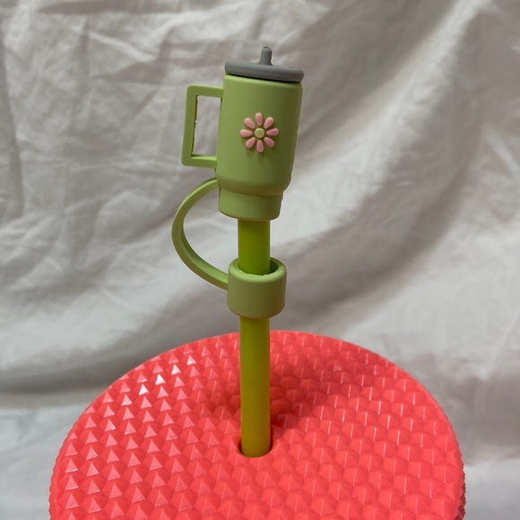SHEIN green pack of 2 silicone straw cover cap for Stanley Cup. Straw toppers. - Picture 2 of 15
